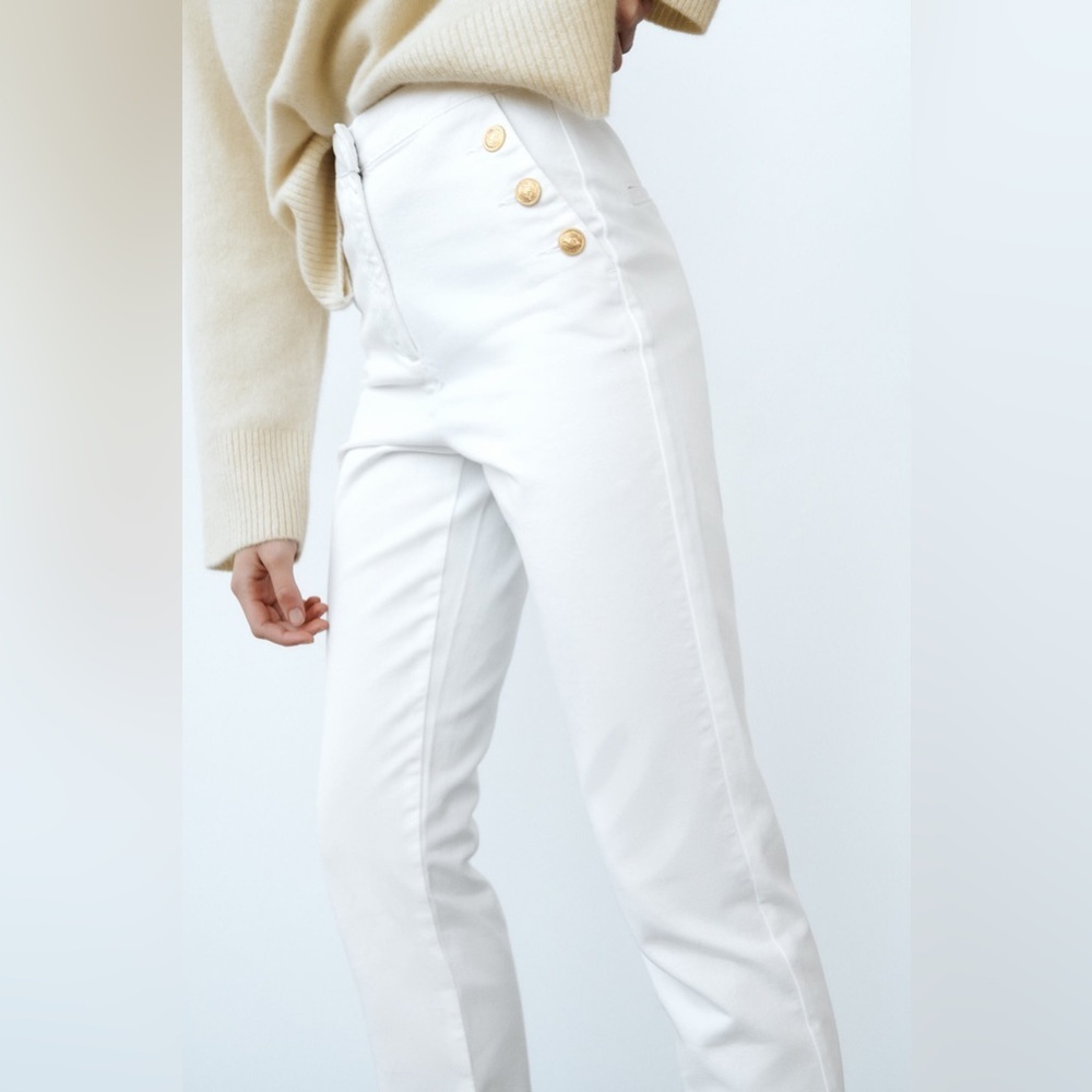 NWT Zara White Jeans With Gold Buttons Size L 6147/157